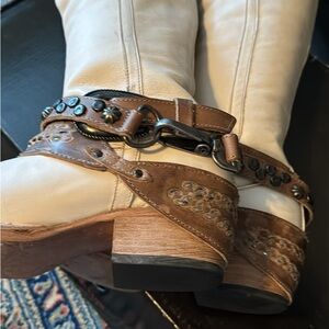 Freebird Rodondo Beige 8